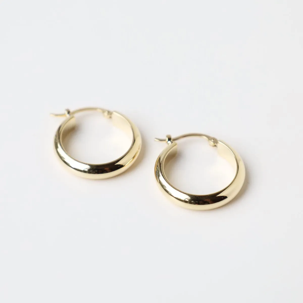 14k Yellow 18mm 1/2 Round Tube Hoop