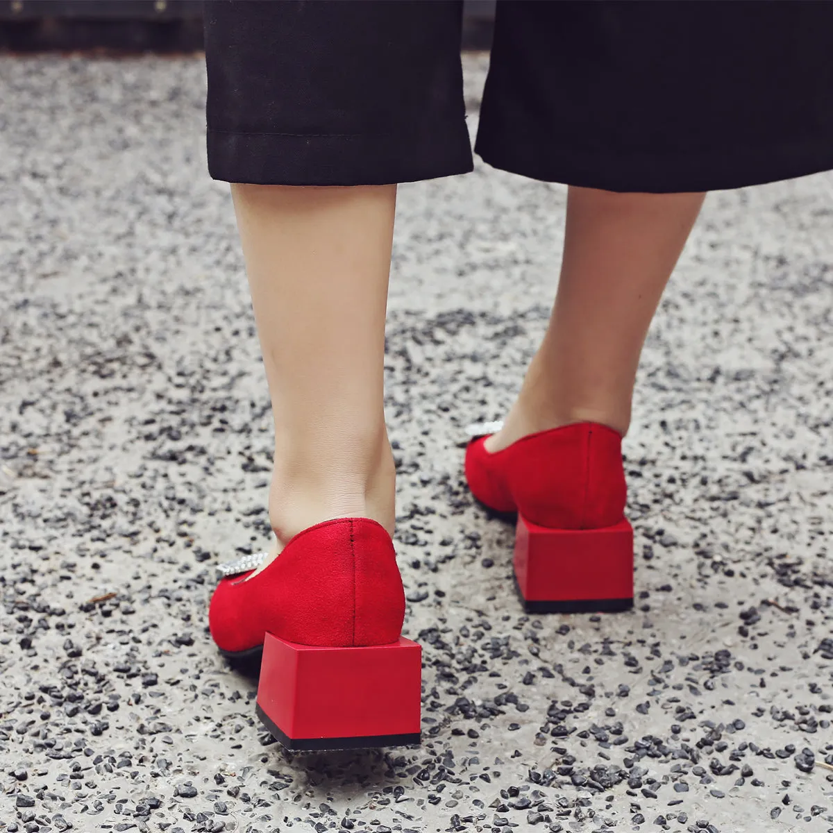 Bigsizeheels Women's square toe suede platform shoes - Red