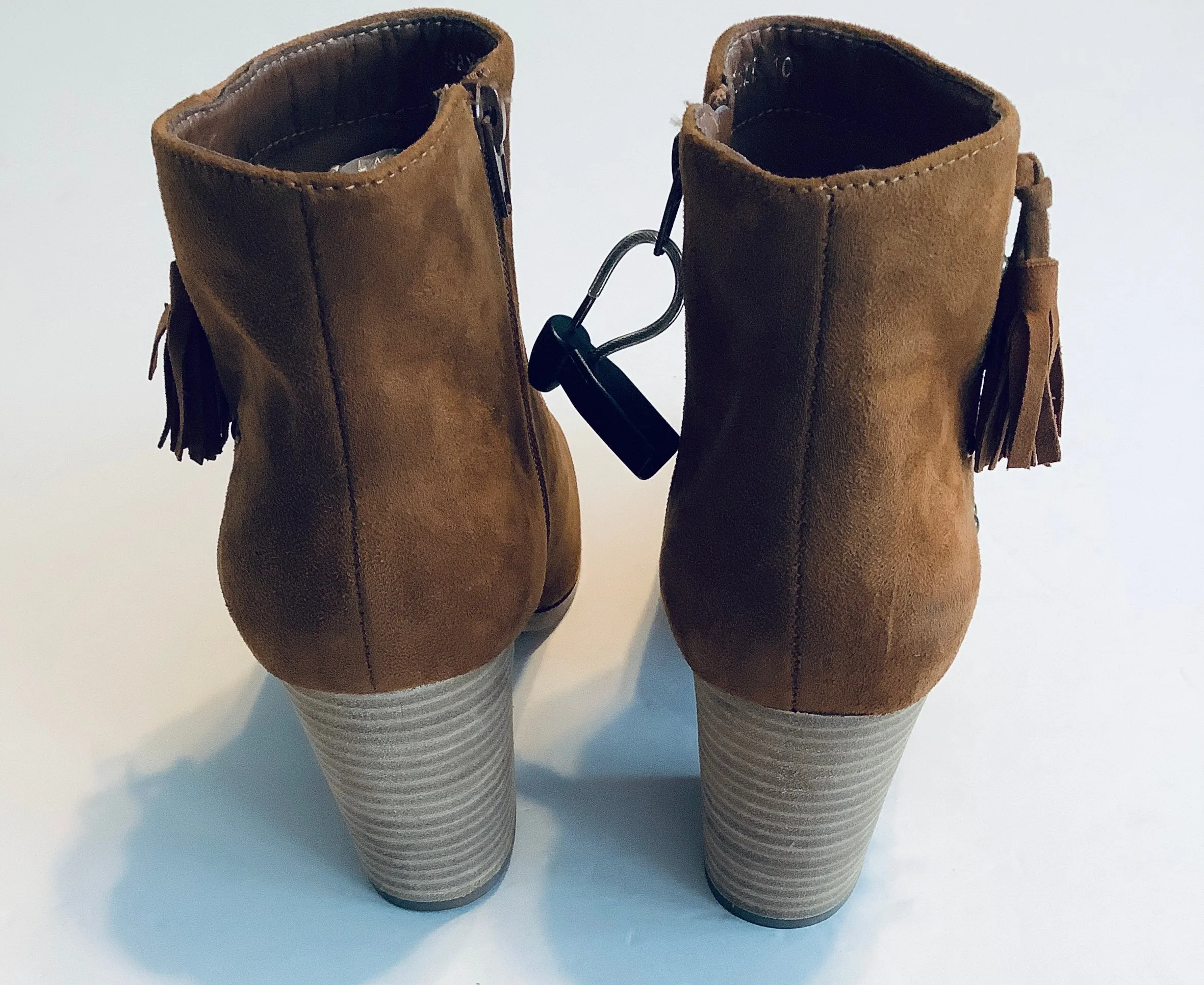 Boots Ankle Heels By Clothes Mentor In Brown, Size: 10