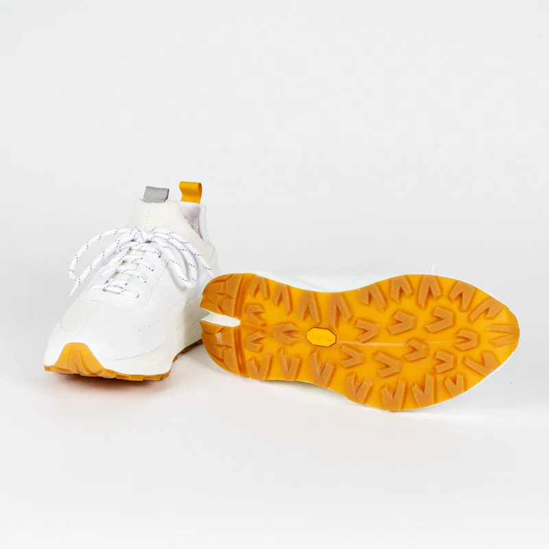 Ekn Yew Vegan in White