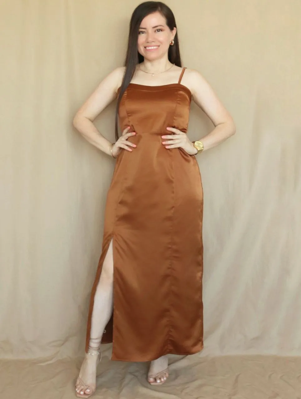 MAXIVESTIDO TIRAS ESPALDA MULTIAGUJA TOFFEE ENTERO