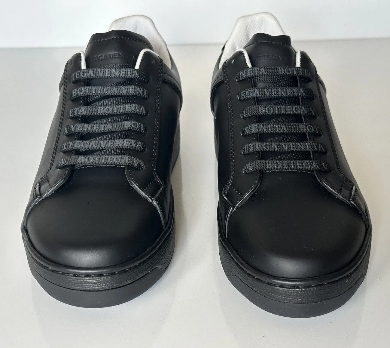 NIB $690 Bottega Veneta Men's Calf Leather Black Sneakers 12 US (45 Euro) 578298