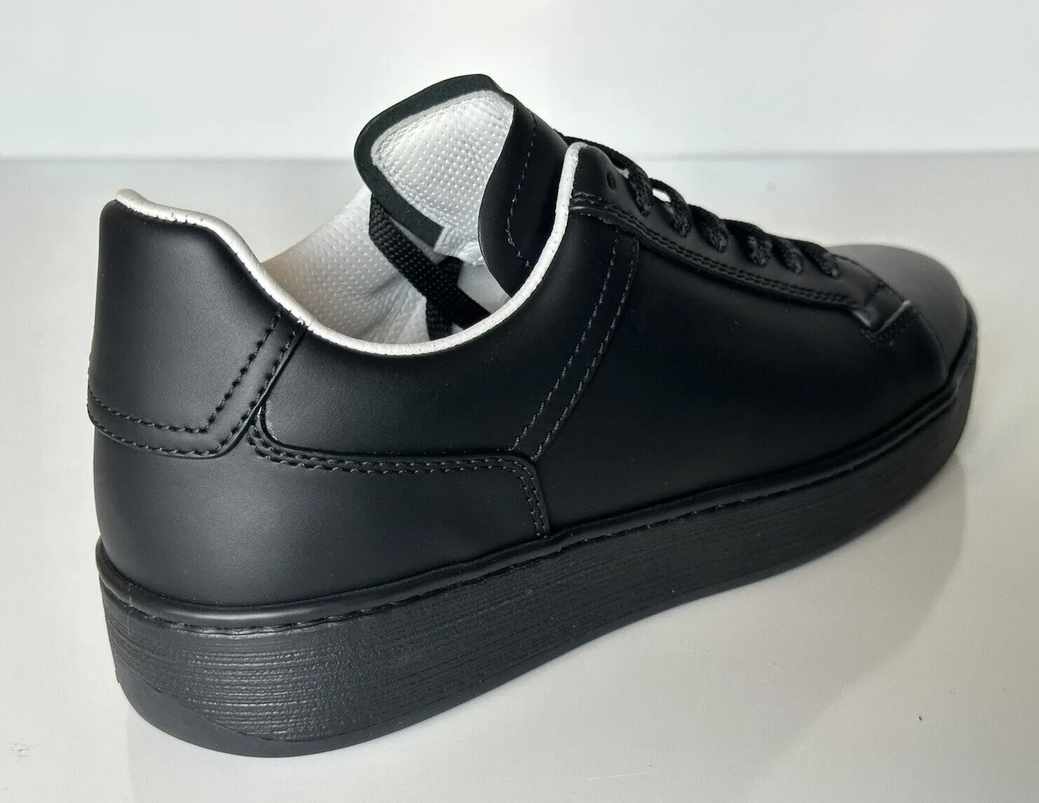 NIB $690 Bottega Veneta Men's Calf Leather Black Sneakers 12 US (45 Euro) 578298