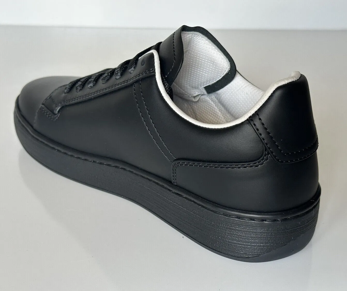 NIB $690 Bottega Veneta Men's Calf Leather Black Sneakers 12 US (45 Euro) 578298