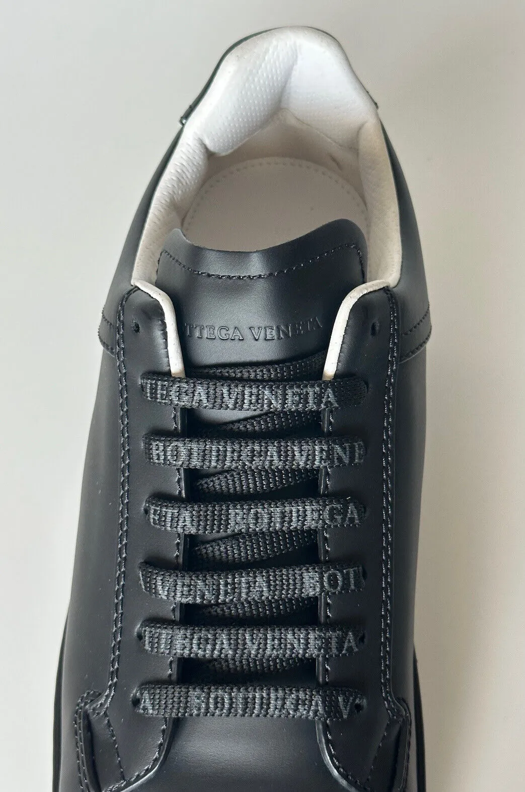 NIB $690 Bottega Veneta Men's Calf Leather Black Sneakers 12 US (45 Euro) 578298