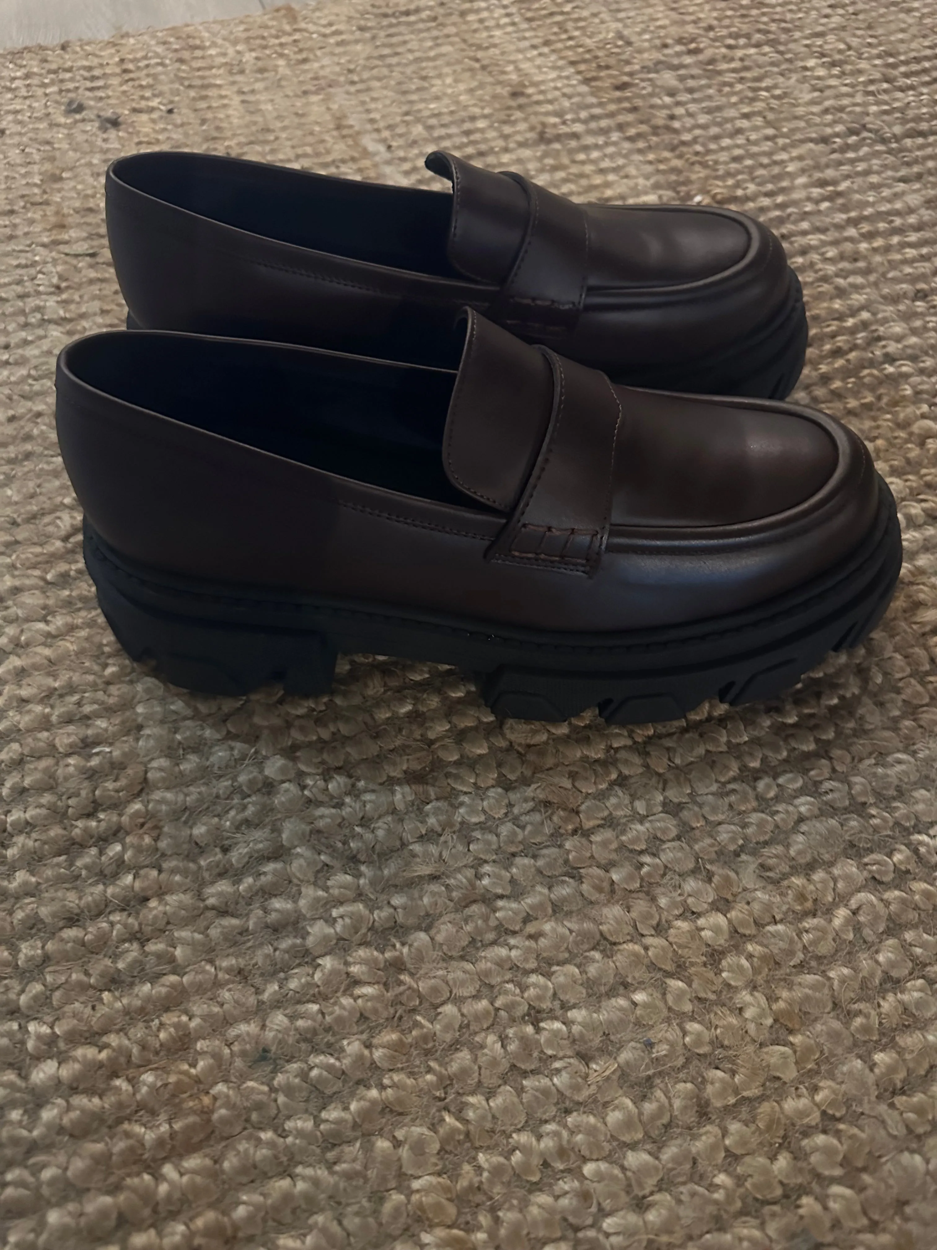 PRE-OWNED ALOHAS CHUNKY BROGUES 41 RRP £175