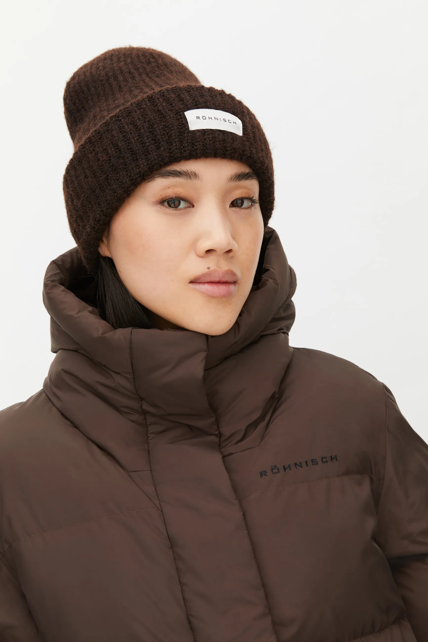 Röhnisch Chunky Beanie Seal Brown | Buy Röhnisch Chunky Beanie Seal Brown here | Outnorth