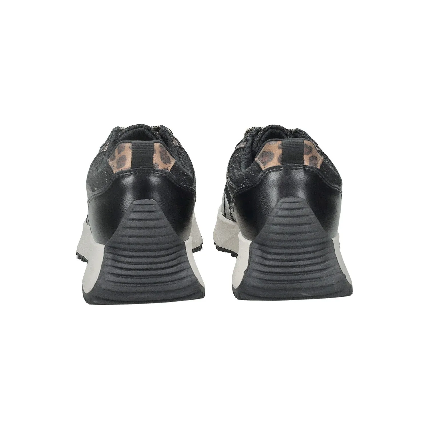Sneakers con trama glitterata.sottopiede in Memory.