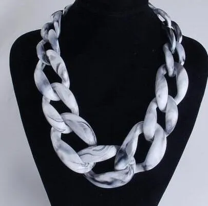 TEEK - Big Beauty Acrylic Chunky Chain Necklace