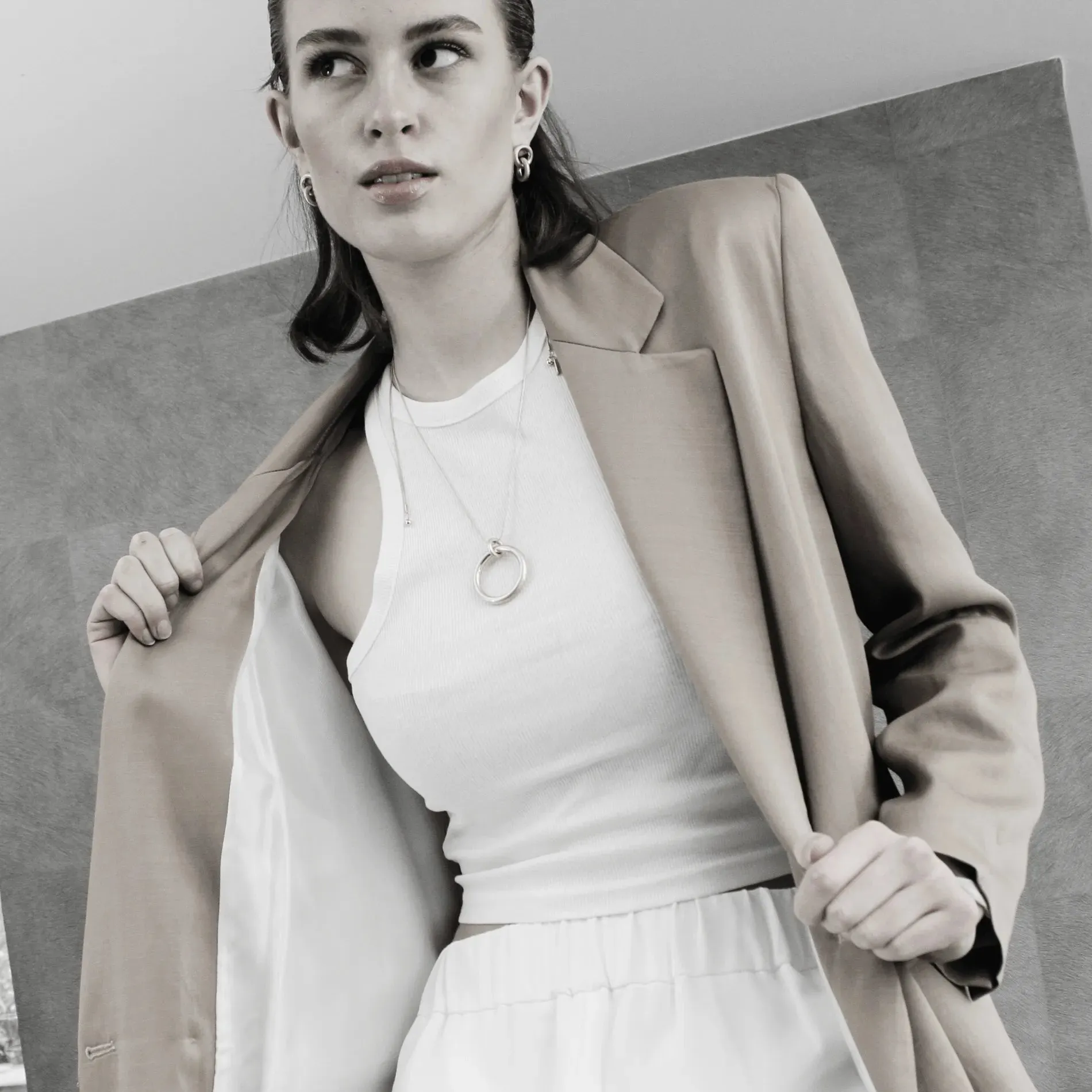 Tula Adjustable Chunky Ring Necklace Silver Plating