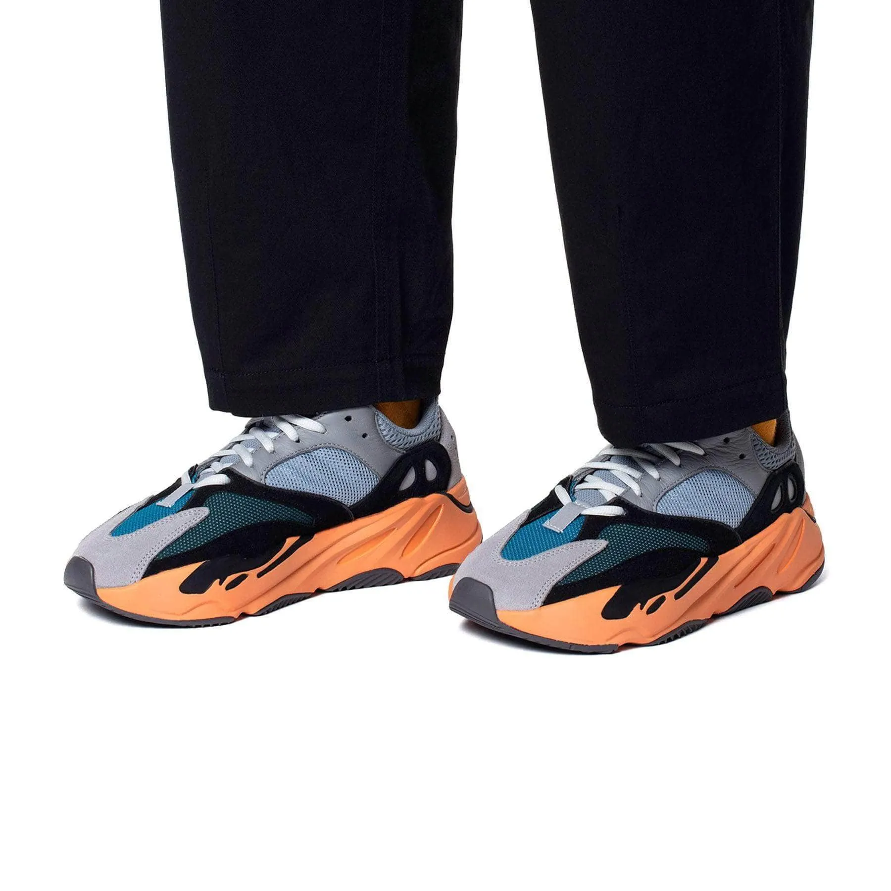 YEEZY BOOST 700 WASH ORANGE
